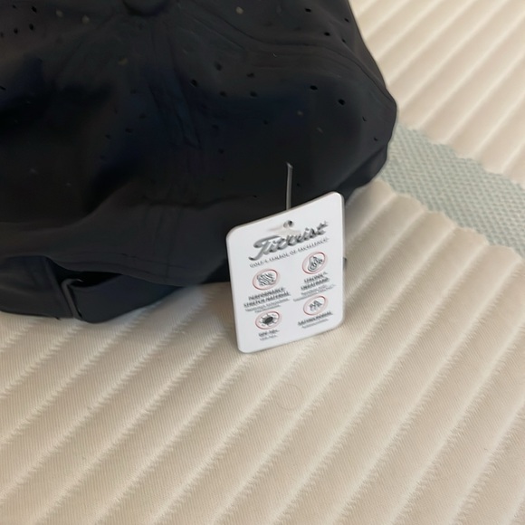 Titleist hat - Picture 3 of 3